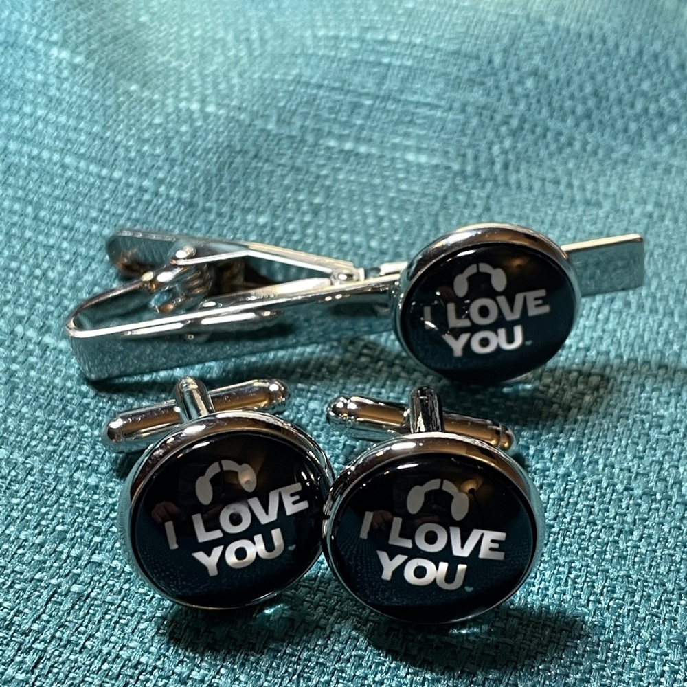 Cufflinks & tie clip set